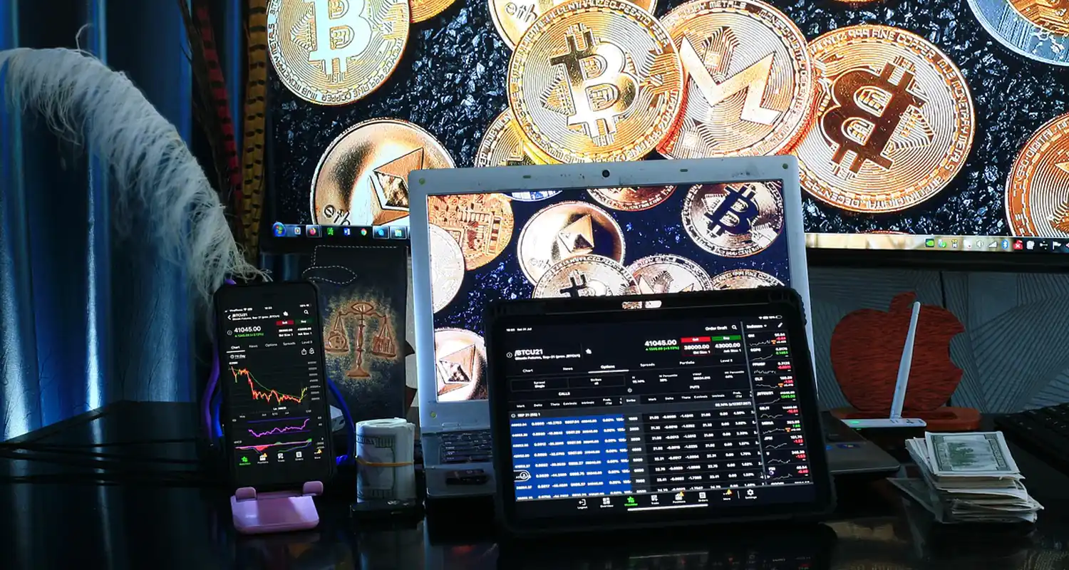 Rubano 25 milioni di dollari in criptovalute in pochi secondi