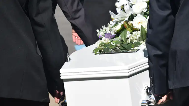 Brasile Dichiarata morta una bambina si sveglia al suo funerale