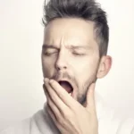 Sai perchè il nostro cervello ci fa sbadigliare