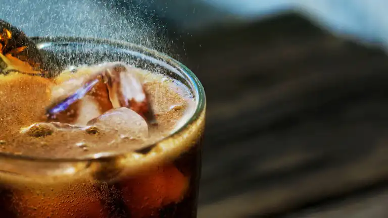 Beve 30 lattine di Pepsi al giorno il racconto della dipendenza
