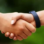 La stretta di mano che svela segreti sulla tua vita sessuale