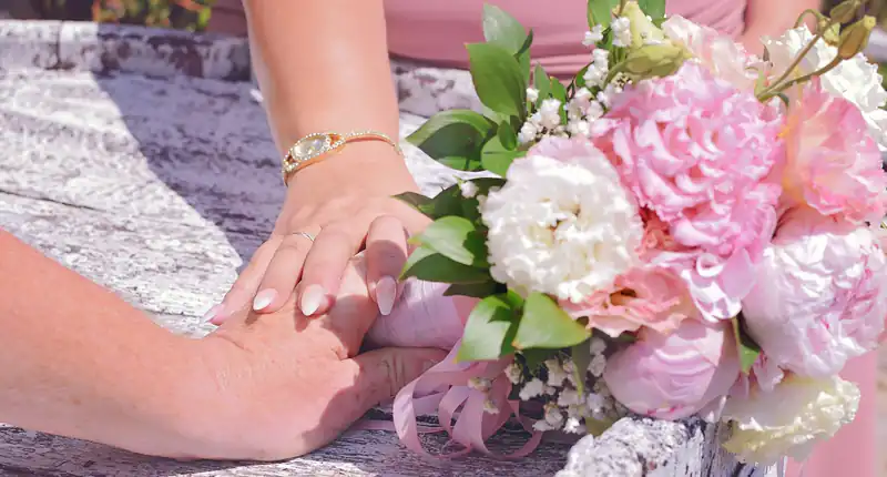 Sposa la madre del suo ex compagno di classe