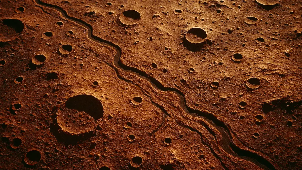 Superficie marziana con canali fluviali fossili ben visibili