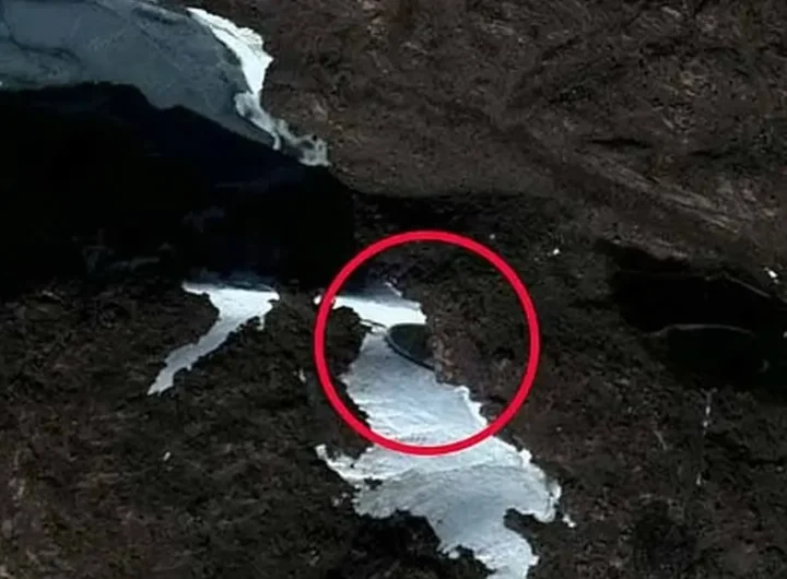 Un misterioso disco scuro è stato scoperto in Antartide