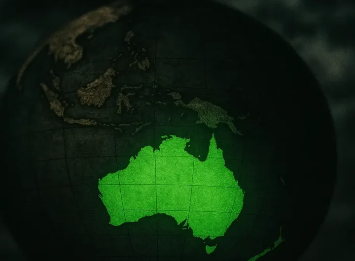 Mappa del mondo con Australia e la Nuova Zelanda evidenziate come rifugi resilienti post-nucleari