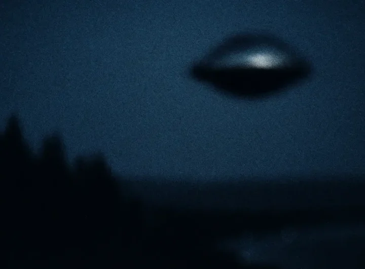 Illustrazione 3D di un UAP a forma di sfera