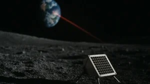 Primo piano dei retroriflettori Apollo sulla Luna