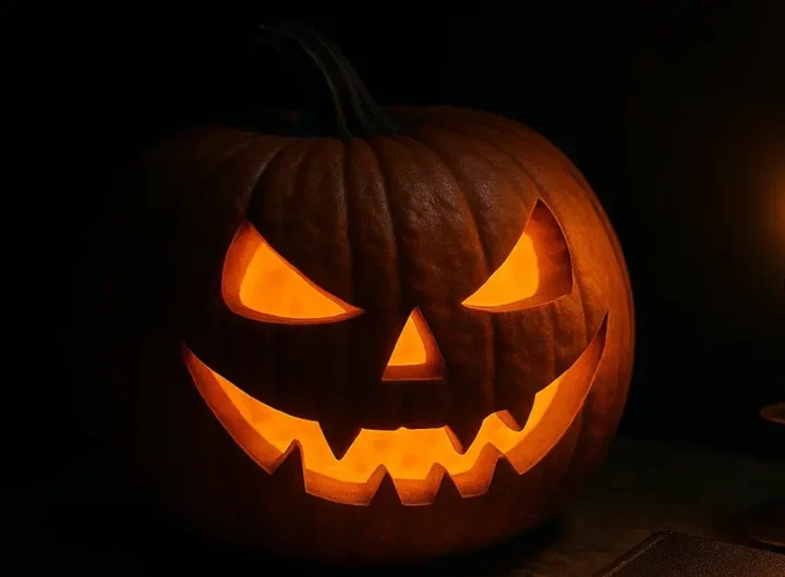 Zucca intagliata di Halloween