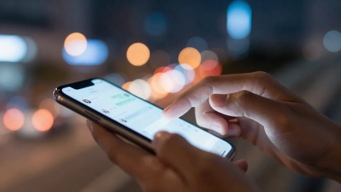 perche-scriviamo-tutto-in-minuscolo-psicologia-digitale